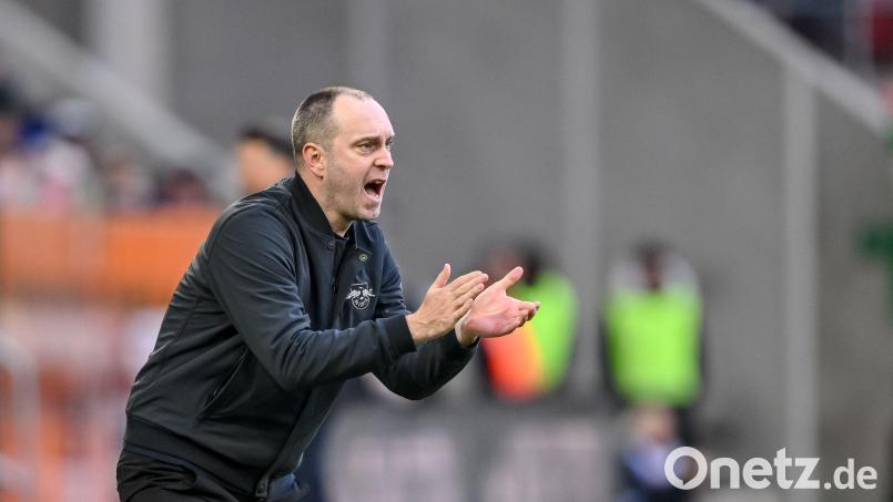 Trainer Ole Werner hat beim Saisonstart mit RB Leipzig abgeliefert. Nun trifft er auf seinen Ex-Club Werder Bremen. (Archivbild) Bild: Harry Langer/dpa