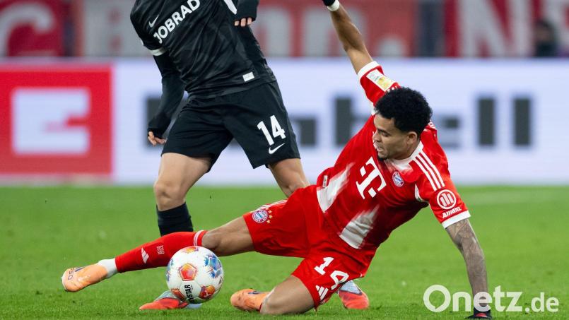 Luis Díaz (r) wurde in der Champions League für drei Spiele gesperrt. Bild: Sven Hoppe/dpa