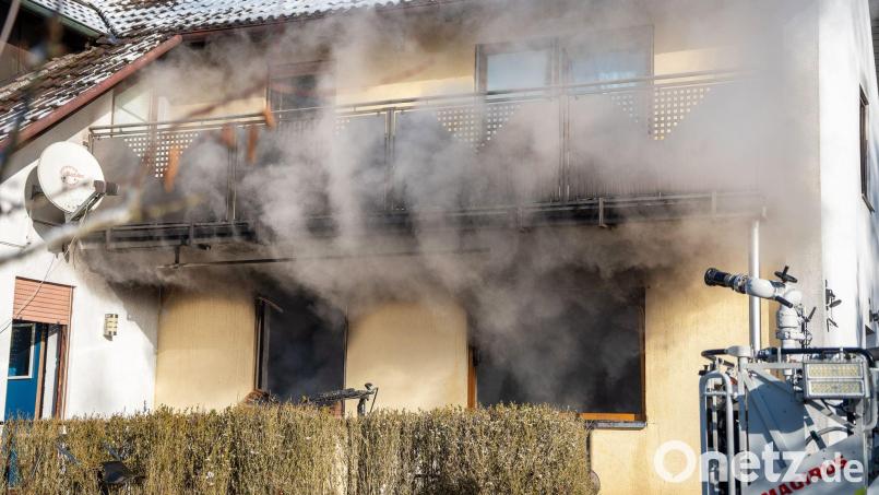 Nach dem Brand in der Asylunterkunft hat die Polizei einen Verdächtigen gefasst. Bild: Lars Haubner/News5/dpa