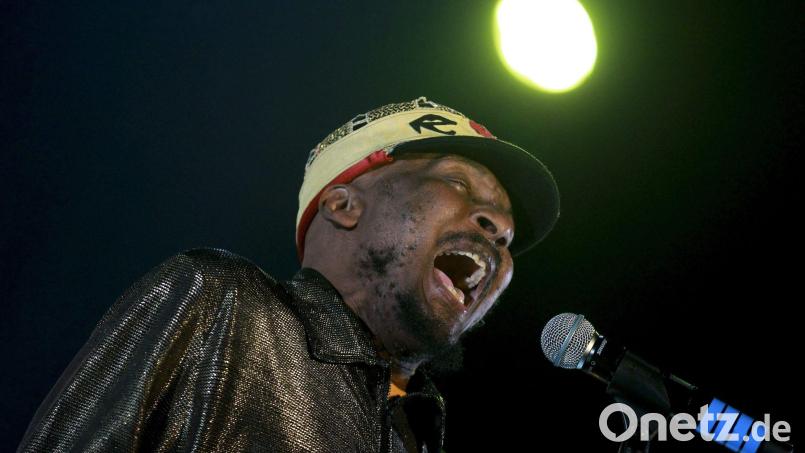 Jimmy Cliff - hier bei einem Auftritt 2015 in Spanien. (Archivbild) Bild: Juan Herrero/dpa