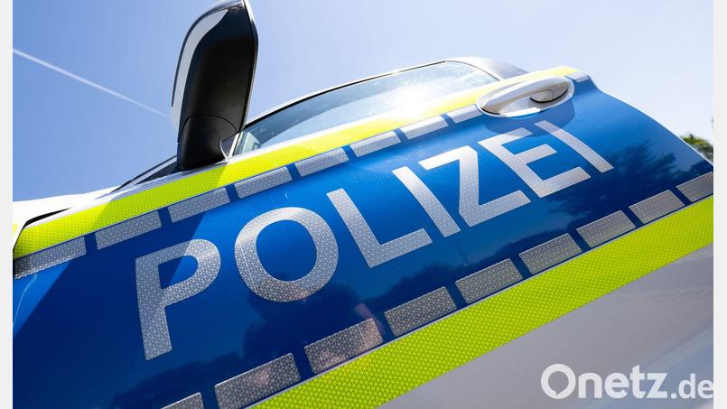 Die Polizei in Würzburg ermittelt nach dem versuchten Diebstahl einer Geldkassette. (Symbolbild) Bild: Boris Roessler/dpa
