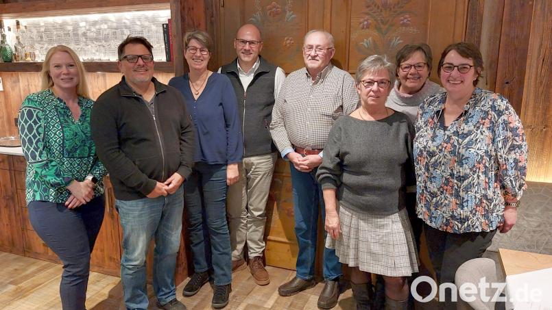 Diese Listenkandidaten konnten an der Nominierungsversammlung der SPD Illschwang teilnehmen (von links): Isabell Ebert, Samir Binder, Gabi Pickel, Markus Rahm, Wolfgang Hoffmann, Narianne Neuberger, Doris Bauer und Elke Pirner. Bild: mfh