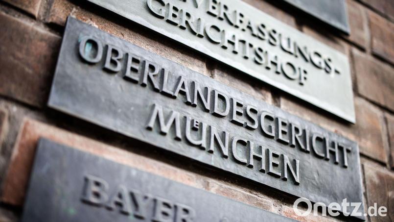 Eine Mutter mehrerer Kinder wird vor dem Oberlandesgericht München (OLG) wegen der Unterstützung des Islamischen Staats (IS) in Syrien angeklagt.(Symbolbild) Bild: Matthias Balk/dpa/dpa-tmn