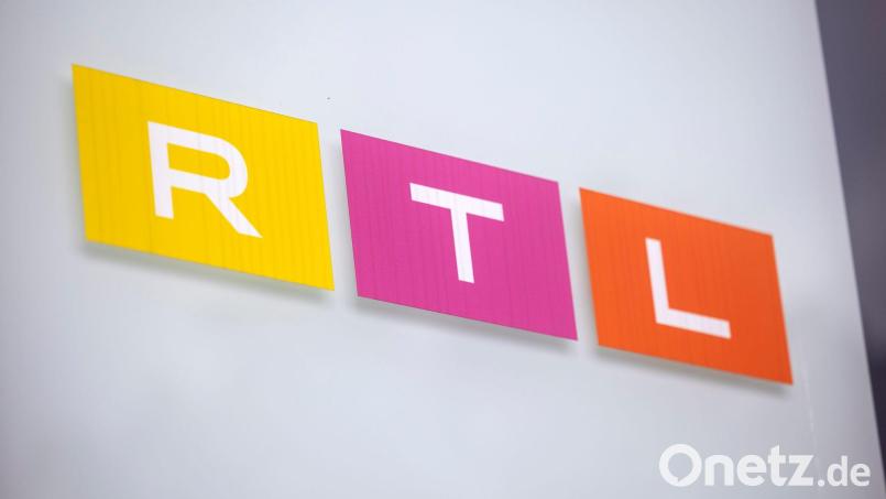 Noch hüllt sich RTL in Schweigen, wer ins nächste Dschungelcamp zieht. (Illustration) Bild: Thomas Banneyer/dpa