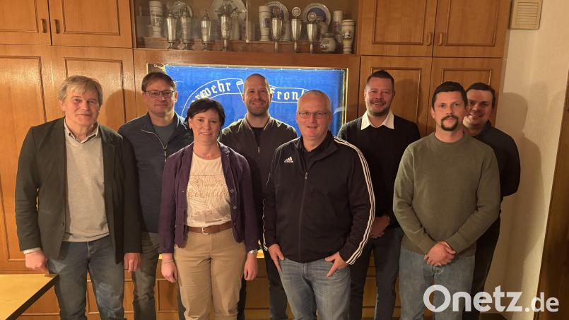 Die Kandidaten der Unabhängigen Wählergruppe Altendorf sein (von links) Werner Winderl, Markus Scheck, Katrin Scheck, Alexander Schmidl, Alfons Schmitzer jun., Stefan Schmidl, Mathias Wittmann und Albert Haas. Bild: Franz Schmidl/exb