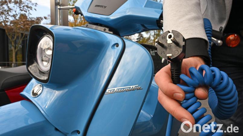 Die eSchwalbe knüpft an die in der DDR populäre Marke an. Archivbild: Martin Schutt/dpa