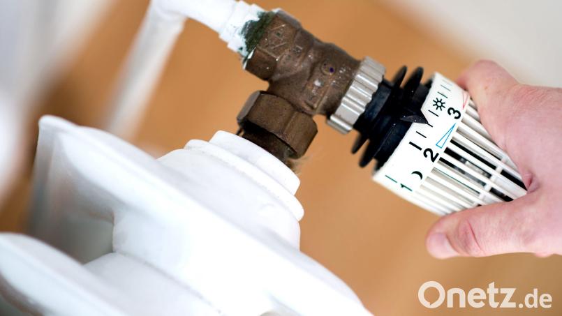 Wegen eines Heizungsdefekts holten sich Wackersdorfer Eheleute einen Heizungsmonteur ins Haus – doch der erwies sich als mutmaßlicher Betrüger – er reparierte nichts, stellte aber eine Wucher-Rechnung. Symbolbild: Hauke-Christian Dittrich