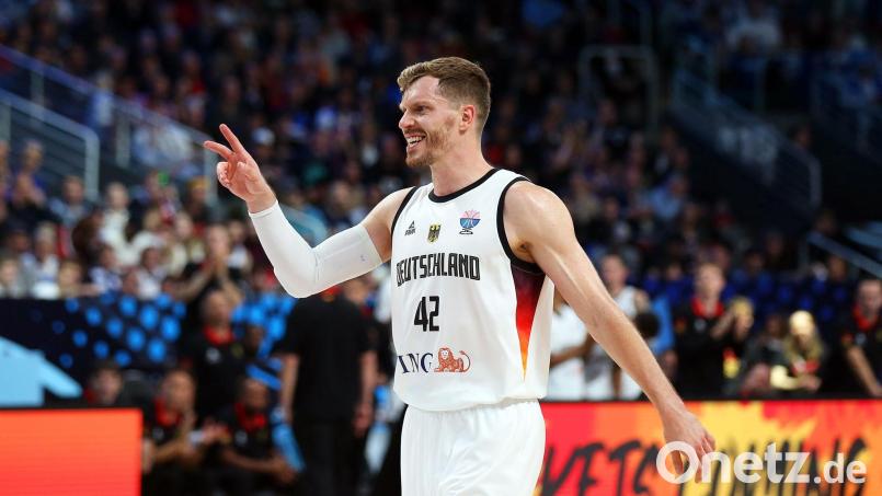 Andreas Obst verzichtet leicht angeschlagen auf eine Reise zur Basketball-Nationalmannschaft. (Archivfoto) Bild: Matthias Stickel/dpa