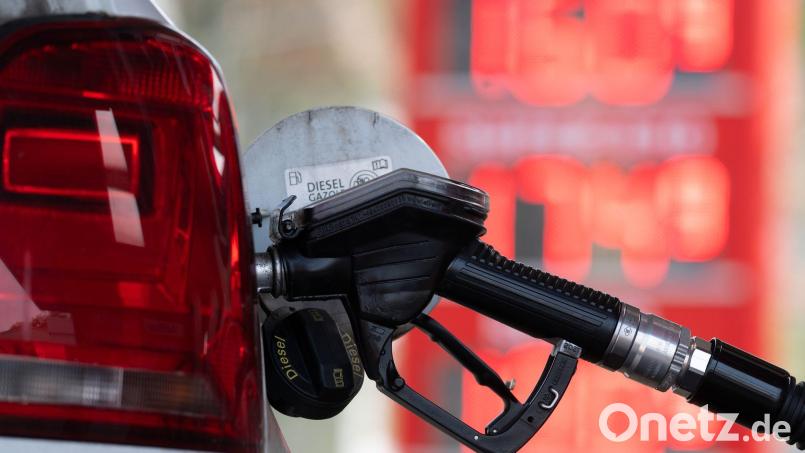 Diesel ist teurer geworden. (Archivbild) Bild: Sebastian Kahnert/dpa