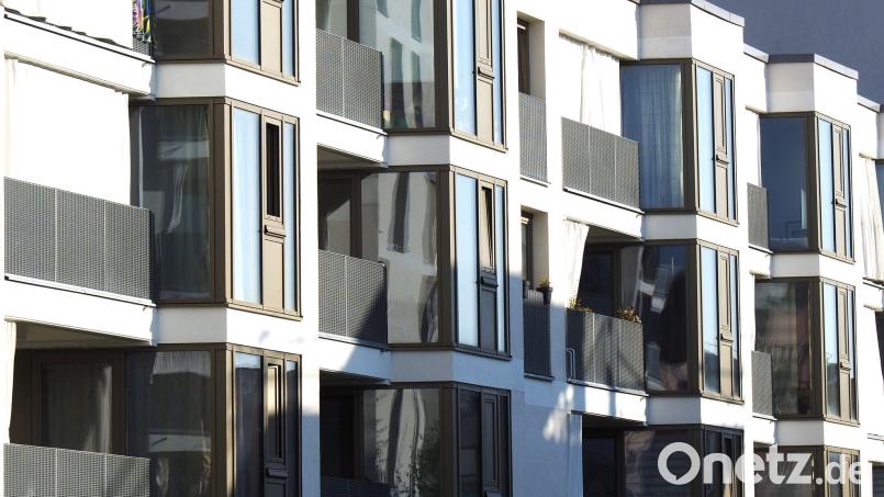 Der Wohnungsbau in Bayerns Großstädten liegt nach wie vor darnieder. (Symbolbild) Bild: Carsten Hoefer/dpa