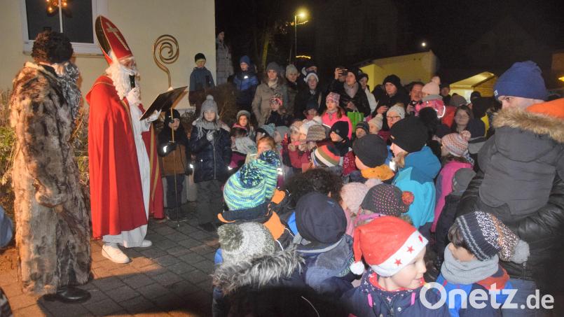 Attraktion für die Kinder beim Weihnachtsmarkt wird der Besuch von Sankt Nikolaus sein. Archivbild: fz