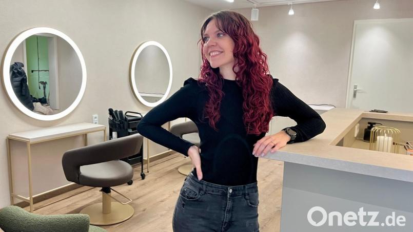 Mit ihrem eigenen Friseursalon "Mit Herz und Farbe" erfüllt sich Jana Reyes einen Traum. Bild: Gabi Schönberger