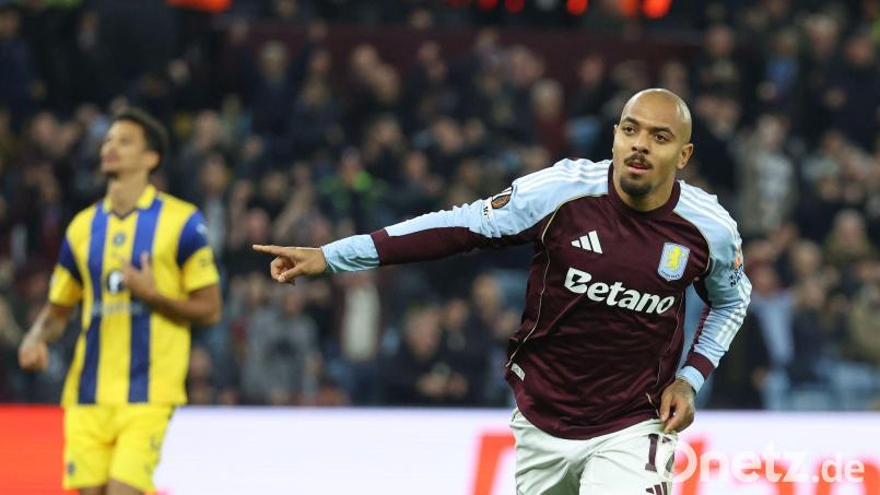 Der Ex-Dortmunder Donyell Malen traf für Aston Villa am Donnerstag doppelt. (Archivbild) Bild: Darren Staples/AP/dpa