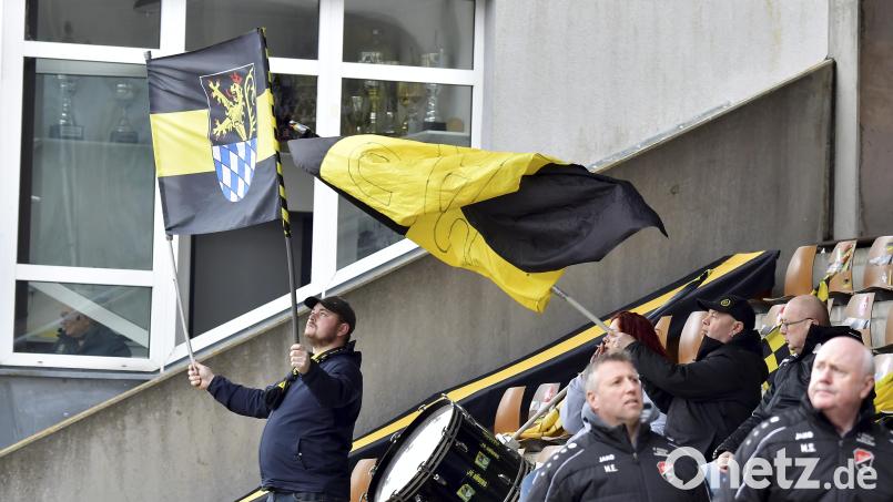In Schleswig-Holstein entscheiden Zuschauer selbst, was ihnen ein Regionalliga-Spiel wert war. Symbolbild: Hubert Ziegler