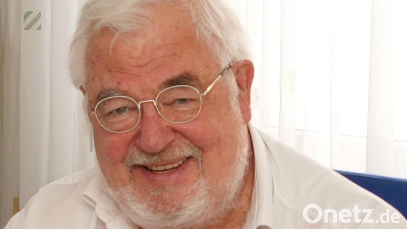 Der verstorbene Dr. Nikolaus Globisch in seiner Landarztpraxis in Waldthurn. Bild: fvo