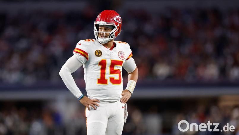 Droht mit den Kansas City Chiefs die Playoffs zu verpassen: Quarterback Patrick Mahomes Bild: Gareth Patterson/AP/dpa
