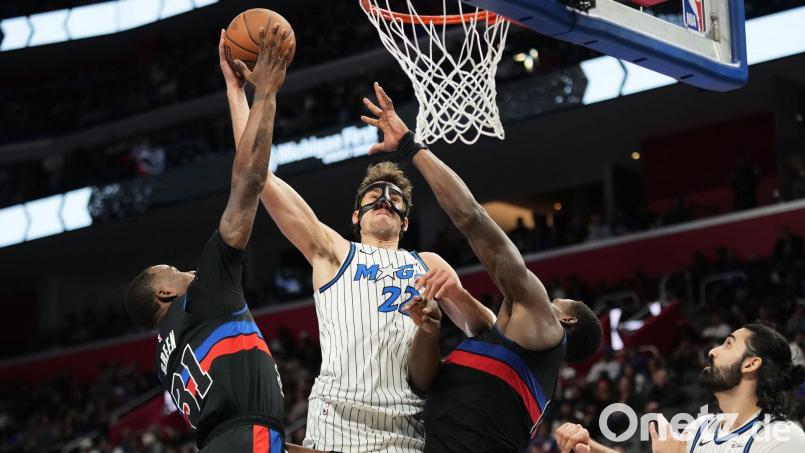 Erzielte mit Maske 21 Punkte für Orlando: Franz Wagner. Bild: Ryan Sun/AP/dpa