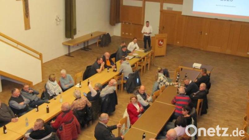 Guter Besuch bei der Bürgerversammlung im Josefshaus. Aber hatte niemand Anträge oder Vorschläge. Bild: fg