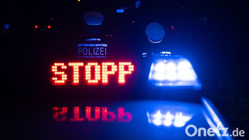 Die Polizei verfolgte den jungen Autodieb. (Symbolbild) Bild: Marijan Murat/dpa