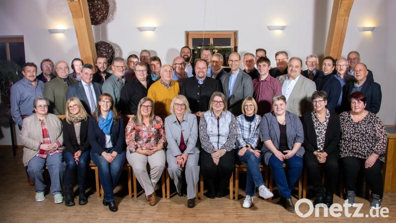 Für den Kreistag in Tirschenreuth bewerben sich 50 Frauen und Männer. Bild: Christina Schmidt/Wittmann Druck und Werbung Waldsassen