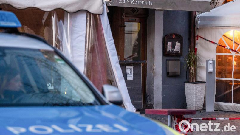 Der Champagner-Fall in einem Weidener Restaurant machte im Februar 2022 bundesweit Schlagzeilen. Acht Menschen erlitten durch eine mit Ecstasy versetzte Champagnerflasche schwere Vergiftungen, ein 52-jähriger Mann starb. Am 4. Dezember beginnt nun der Prozess gegen einen 46-jährigen Mann aus den Niederlanden am Landgericht Weiden. Bild: Armin Weigel/dpa