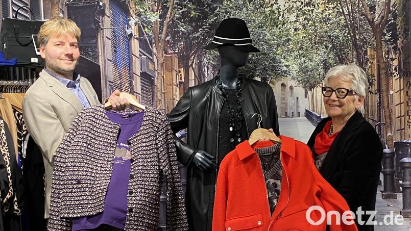 Jonas Joswig und Seniorchefin Inge Bauer-Joswig feiern in diesem Jahr mit den Kunden &quot;150 Jahre Mode Bauer&quot;. Bild: Völkl