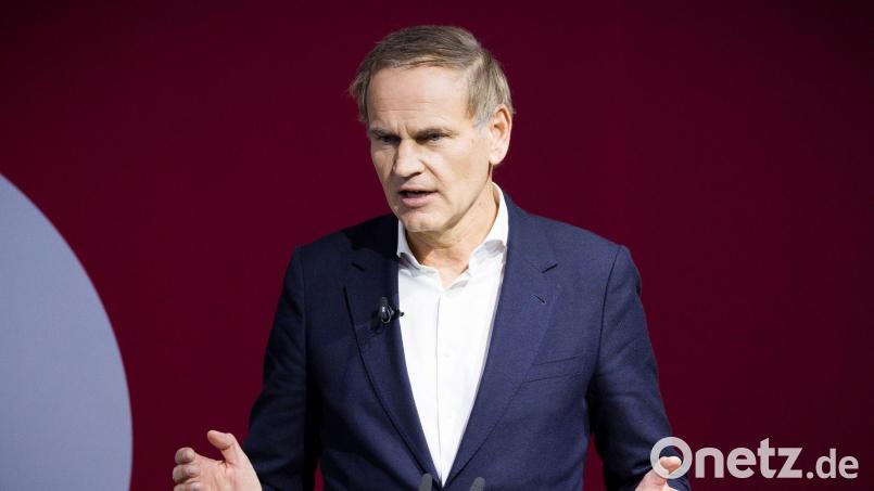 Bald im Aufsichtsrat des VfL Wolfsburg: Volkswagen-Chef Oliver Blume. Bild: Moritz Frankenberg/dpa