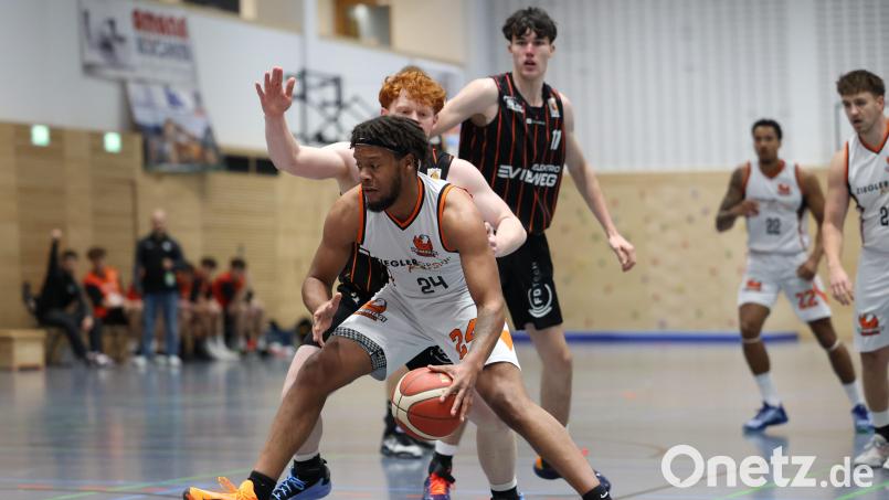 Rasheed Reams überzeugt wie hier gegen Chemnitz auch gegen Bayreuth mit Zug zum Korb. Archivbild: Dieter Jäschke