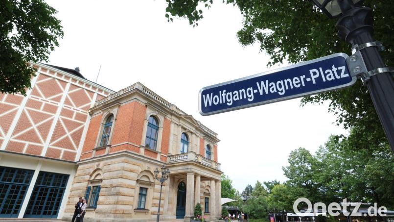 2026 können sich die Opernfans nach der Rückkehr von Star-Dirigent Christian Thielemann nach Bayreuth auf einen neuen „Ring des Nibelungen“ freuen. (Archivbild) Bild: Karl-Josef Hildenbrand/dpa