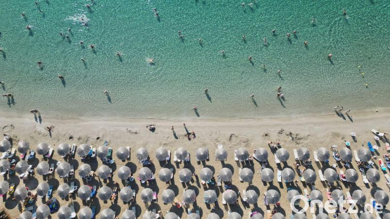 Beliebtes Sommerziel: In den Tui-Buchungen für das kommende Jahr liegt Griechenland weit vorn. (Archivbild) Bild: Thanassis Stavrakis/AP/dpa