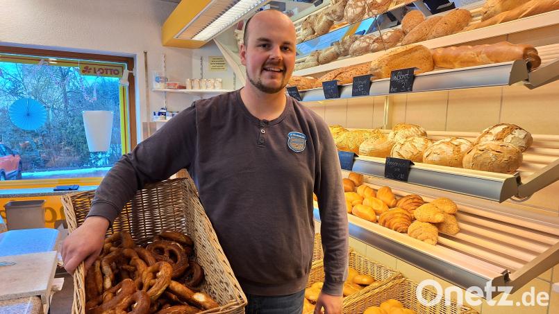 Bäcker Christoph Ritz belieferte die Einsatzkräfte beim Großbrand in Wiesensüß und stieß damit bei manchen Kunden auf Unverständnis. Archivbild: Bugl