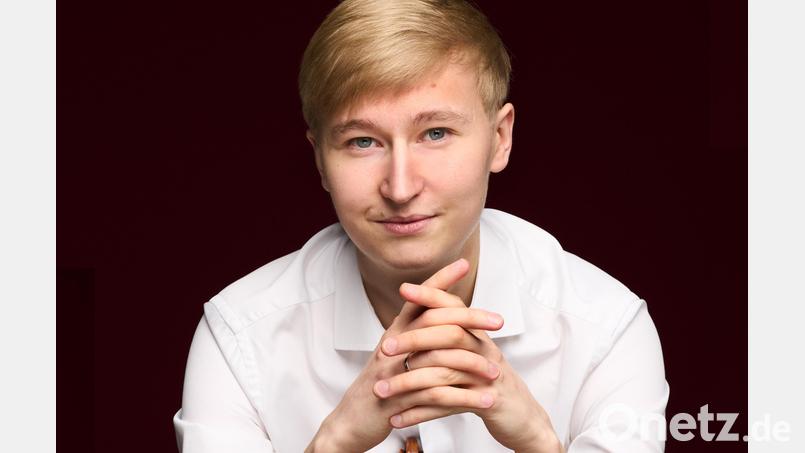 Hans Christian Aavik, aktueller &quot;Young Artist in Focus&quot; des Württembergischen Kammerorchesters Heilbronn, bringt einige Bravourstücke mit zum Neujahrskonzert im Stadttheater Amberg. Bild: Kaupo Kikkas/exb