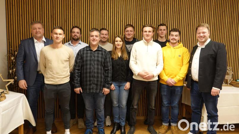 Der neu gegründete JU-Ortsverband Kastl hat seine Kandidaten für die Marktratswahl vorgestellt. Bild: Junge Union Kastl