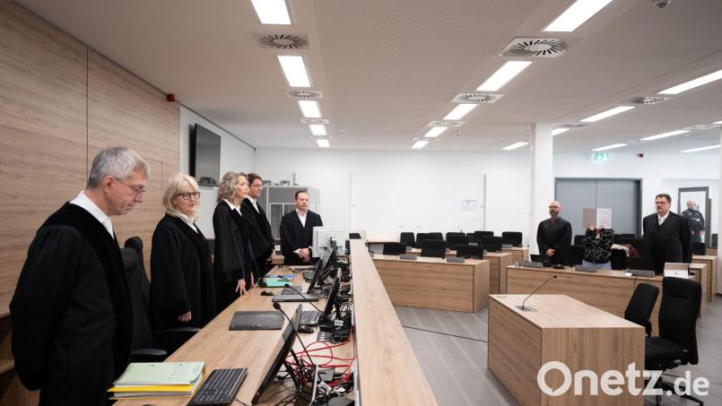 Emotionale Szenen im Prozess gegen mutmaßliche NSU-Unterstützerin. Bild: Sebastian Kahnert/dpa POOL/dpa