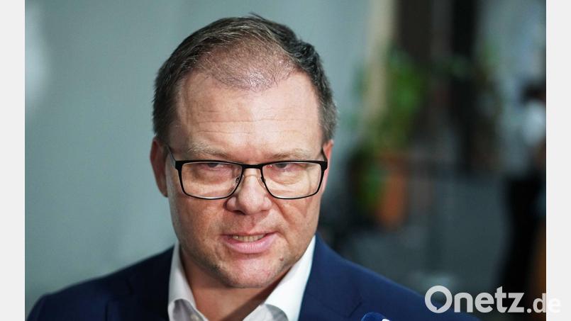 Umweltminister Carsten Schneider hatte mehrfach angekündigt, das Klimaschutzprogramm zum Jahresende präsentieren zu wollen. (Archivbild) Bild: Larissa Schwedes/dpa