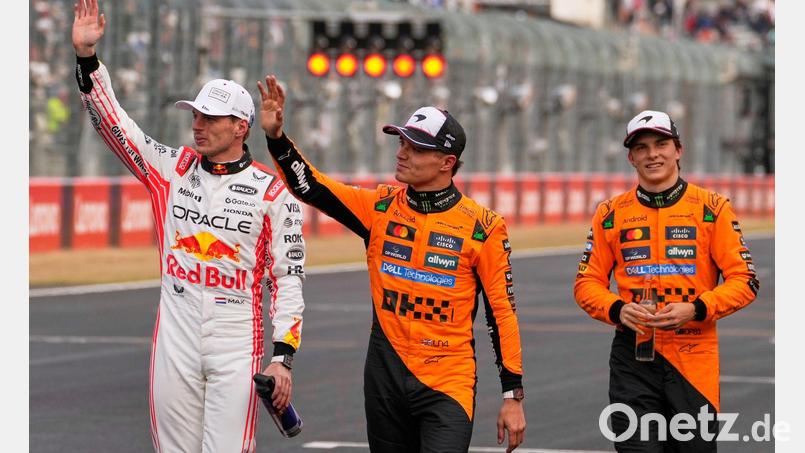 Verstappen, Norris oder Piastri (v.l.): Wer von den drei Fahrern wird sich in Abu Dhabi krönen? (Archivbild) Bild: Hiro Komae/AP/dpa