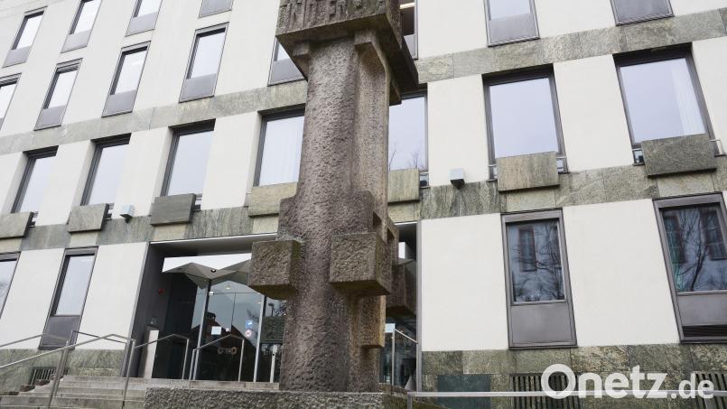 Ein 48-jähriger Gastronom ist am Dienstag vor dem Weidener Amtsgericht zu einer Bewährungsstrafe und Geldauflage verurteilt worden, weil er auf dem Damen-WC seiner Bar und auf seiner privaten Toilette intime Aufnahmen von Frauen gemacht hatte. Archivbild: Gabi schönberger