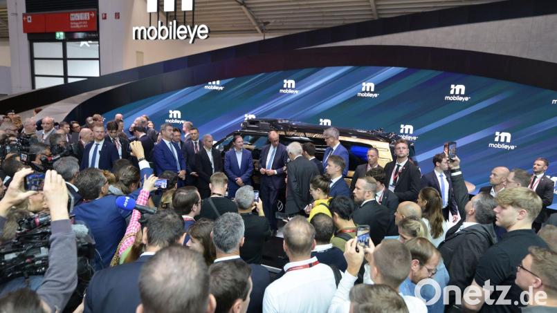 Die Automesse IAA war mit einer halben Million Besuchern eines der Großereignisse des Sommers in München. (Archiv) Bild: Peter Kneffel/dpa