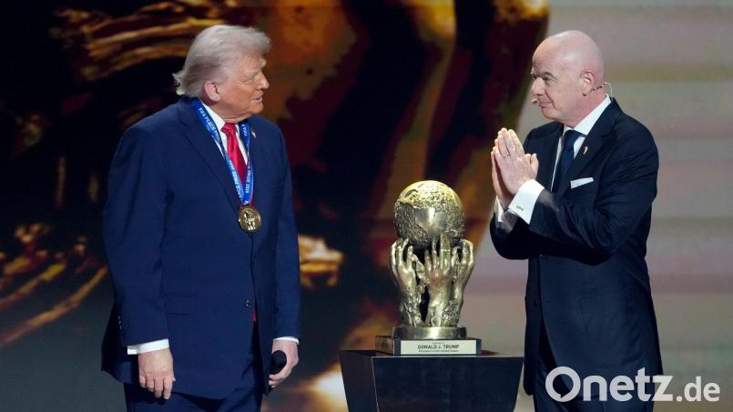 US-Präsident Donald Trump wurde von FIFA-Präsident Gianni Infantino ausgiebig gewürdigt. Bild: Chris Carlson/AP/dpa