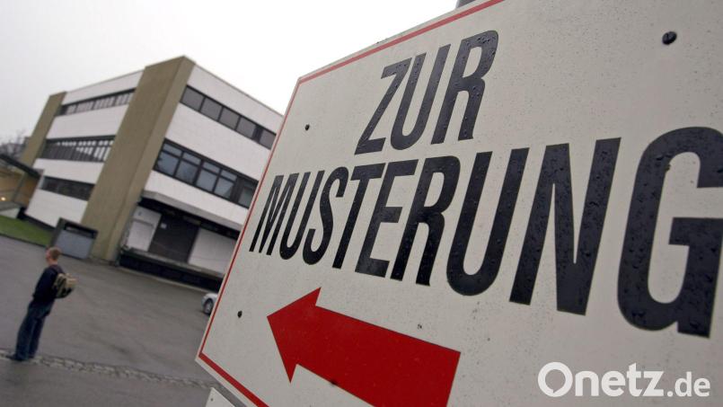 Das Thema Musterung könnte bald wieder zum Leben junger Männer dazugehören. (Symbolfoto) Bild: Karl-Josef Hildenbrand/dpa