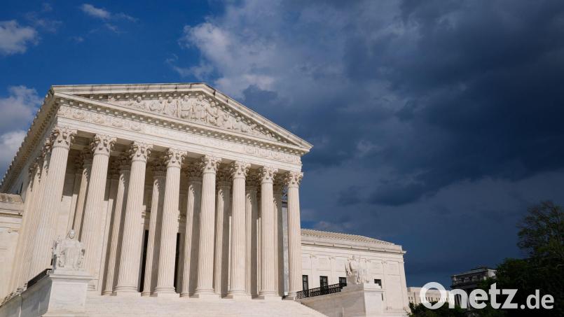 Das Oberste Gericht in den USA beschert Präsident Donald Trumps Partei vor den Kongresswahlen im November einen wichtigen Erfolg. (Archivbild) Bild: Susan Walsh/AP/dpa