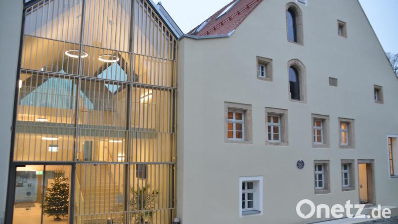 Das Familien- und Bürgerzentrum im ehemaligen Lenzbräu-Anwesen ist als weiterer Trauungsort gewidmet worden. Bild: ak