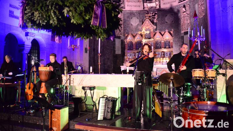 "Luz Amoi" geben in der Josefskirche ein überzeugendes Weihnachtskonzert. Bild: Kunz