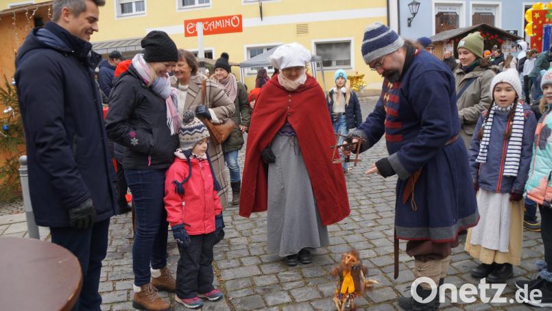 Hagebutt, das Maskottchen des Museums, wirbt für die Aktionen im Museum. Bild: wel