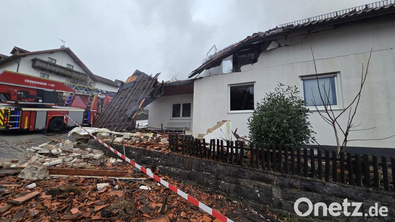 Nach einer Explosion in Chamerau bleibt die Ursache unklar. Bild: Felix Stahl