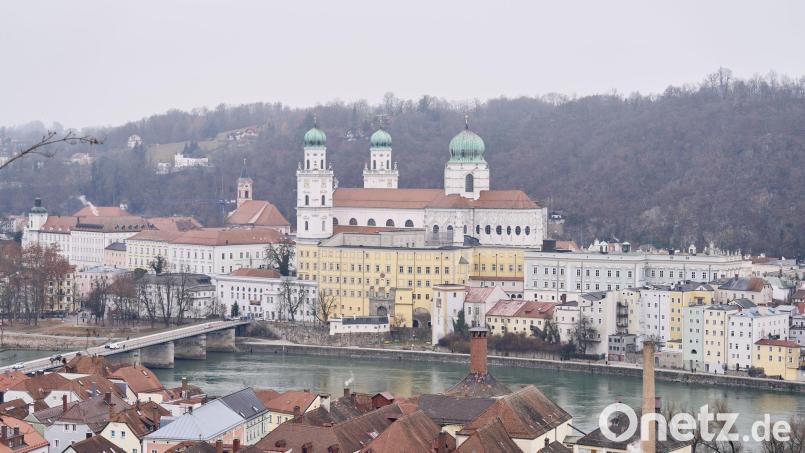 In Passau ist die Missbrauchsstudie vorgestellt worden. (Symbolbild) Bild: Tobias C. Köhler/dpa