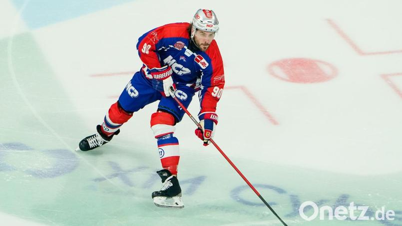 Für Nürnbergs Routinier Constantin Braun ist die DEL-Saison vorzeitig beendet. (Archivbild) Bild: Uwe Anspach/dpa