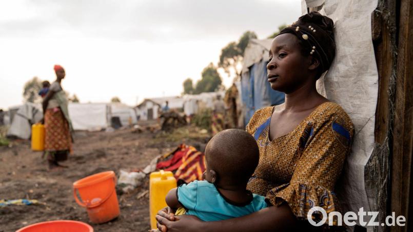 Die Erkrankung wird vor allem durch mangelnden Zugang zu sauberem Trinkwasser und sanitären Einrichtungen begünstigt. (Archivbild) Bild: Moses Sawasawa/AP/dpa