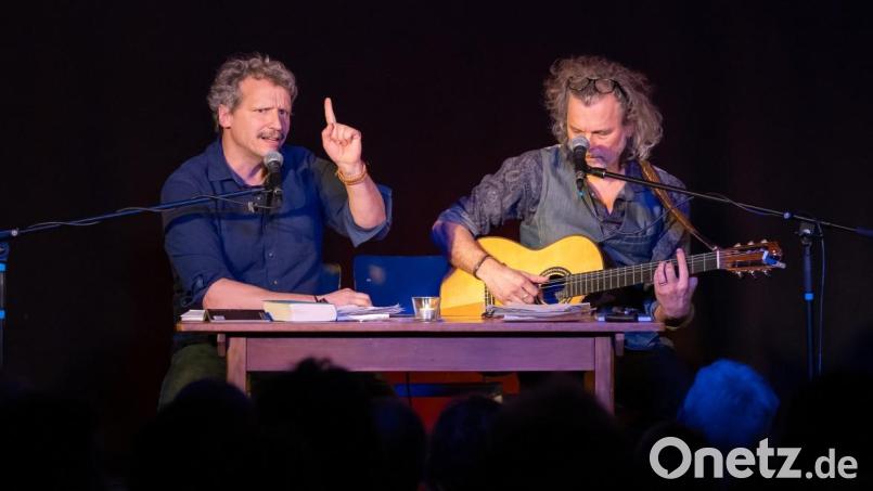 Gerd Baumann (rechts) und der Regisseur Marcus H. Rosenmüller mit ihrem Programm "Wenn nicht wer du!" Bild: Irmgard Sinnesbichler