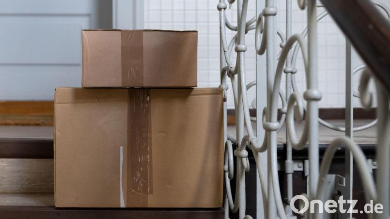 Aus einem Mehrparteienhaus in Amberg sind zugestellte Pakete verschwunden. Symbolbild: Sven Hoppe/dpa
